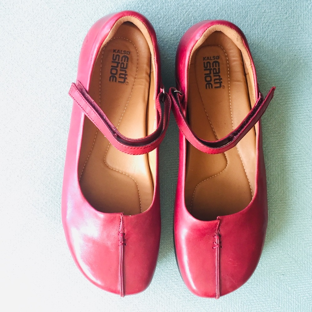 Red leather Kalso Earth Shoe Mary Janes 11